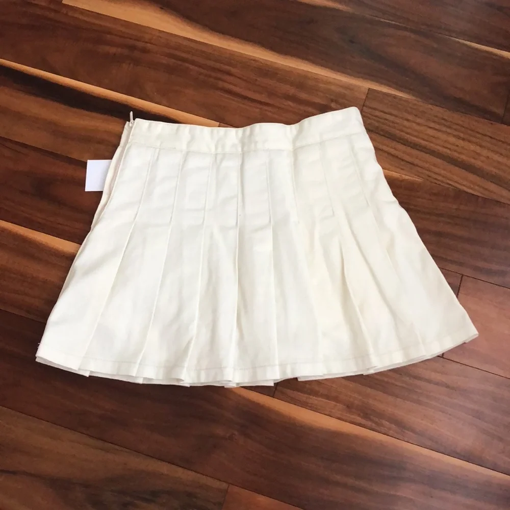 BRANDY MELVILLE J GALT IVORY COTTON PLEATED COTTON SKORT SIZE SMALL NEW - Picture 4 of 10